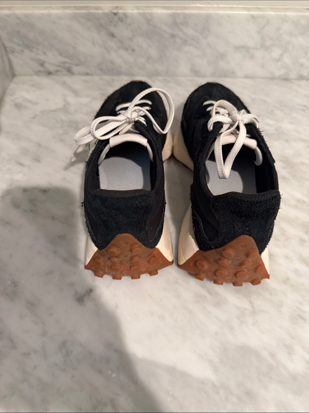New Balance 327 Women’s 9 - Picture 3 of 15